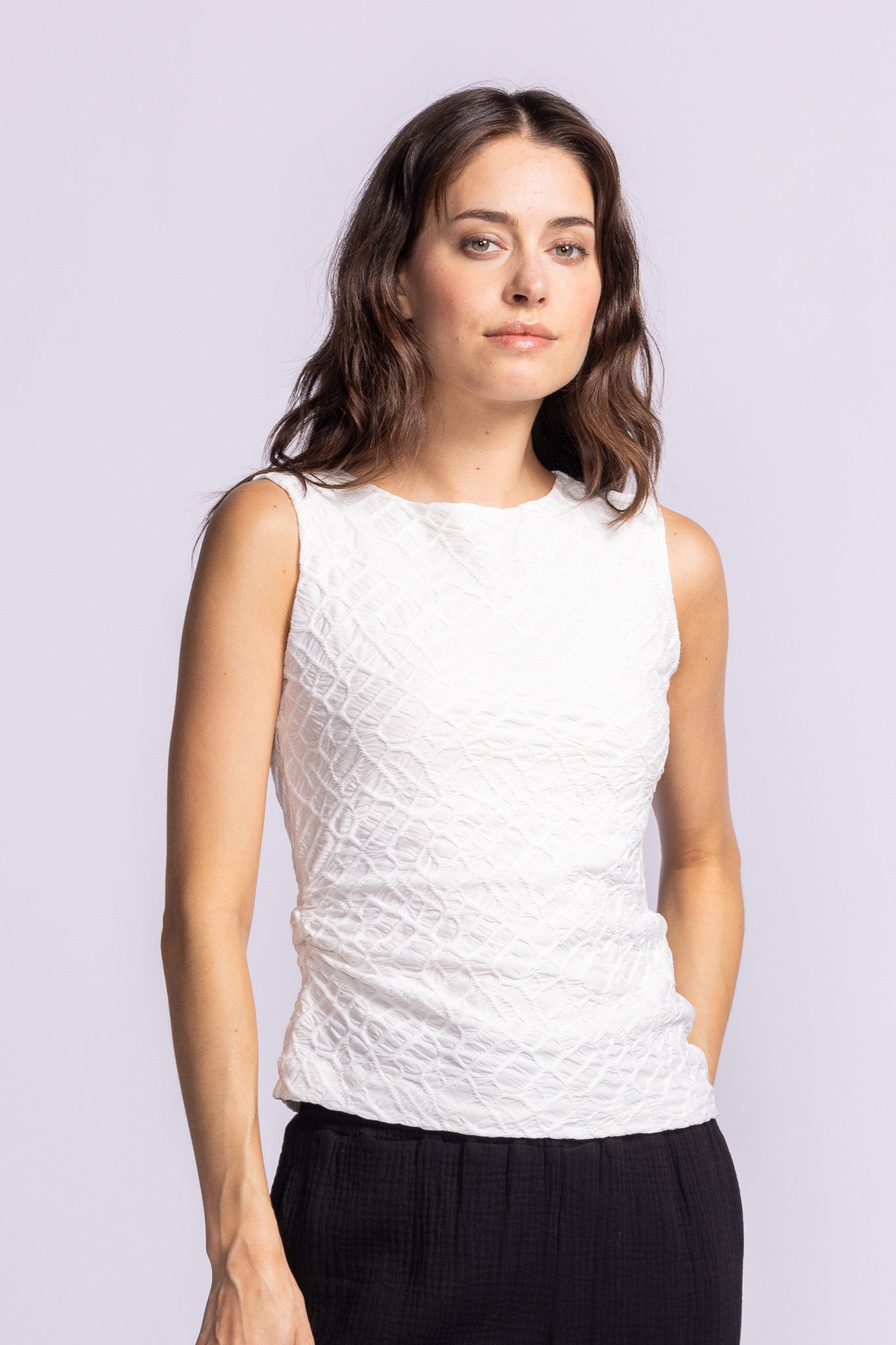Annika Top by Pink Martini in white – sleek side rouching tank, perfect for layering or wearing solo. Available at Lemonberry Boutique, Aurora, Ontario, nearby Barrie and Innisfil.