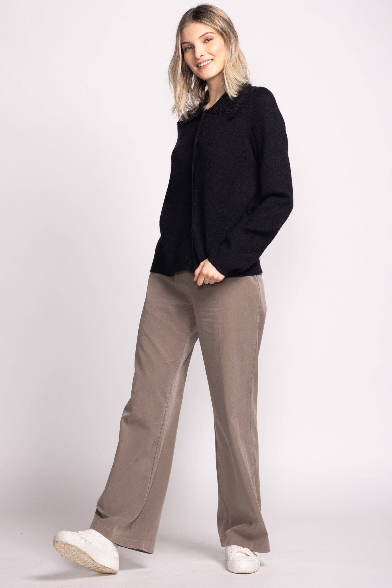 Lori Pants front angle🍃 - Lemonberry.ca