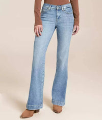 7 For All Mankind Bottoms Dojo Tailorless by 7 For All Mankind available at Lemonberry Boutique Aurora