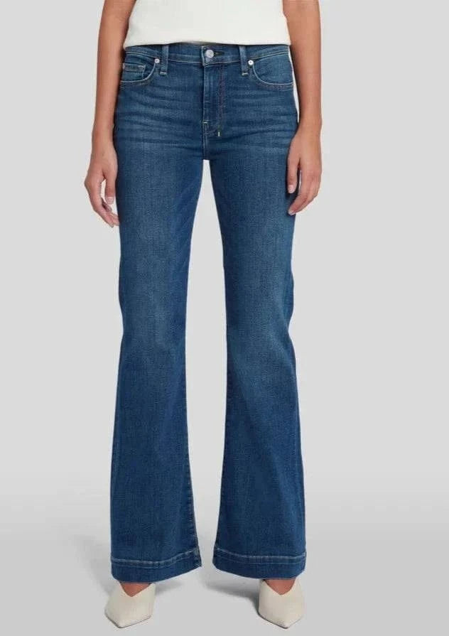 7 For All Mankind Bottoms Tailorless B(Air) Dojo by 7 For All Mankind available at Lemonberry Boutique Aurora