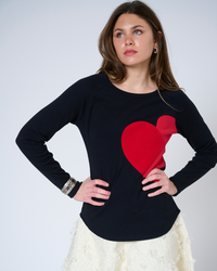 Preloved Tristanne Long Sleeve Top – Cotton Heart Appliqué