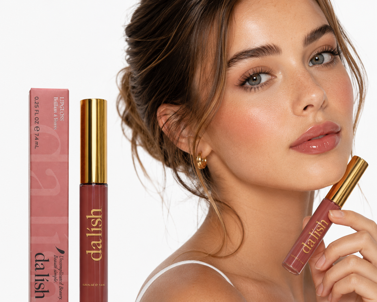 Da Lish High-Shine Lip Gloss G01 Light Nude on model