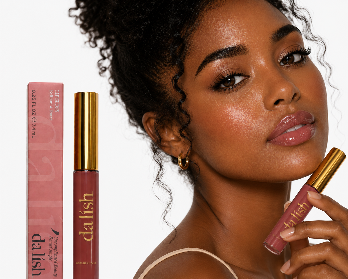 Da Lish High-Shine Lip Gloss G01 Light Nude on model