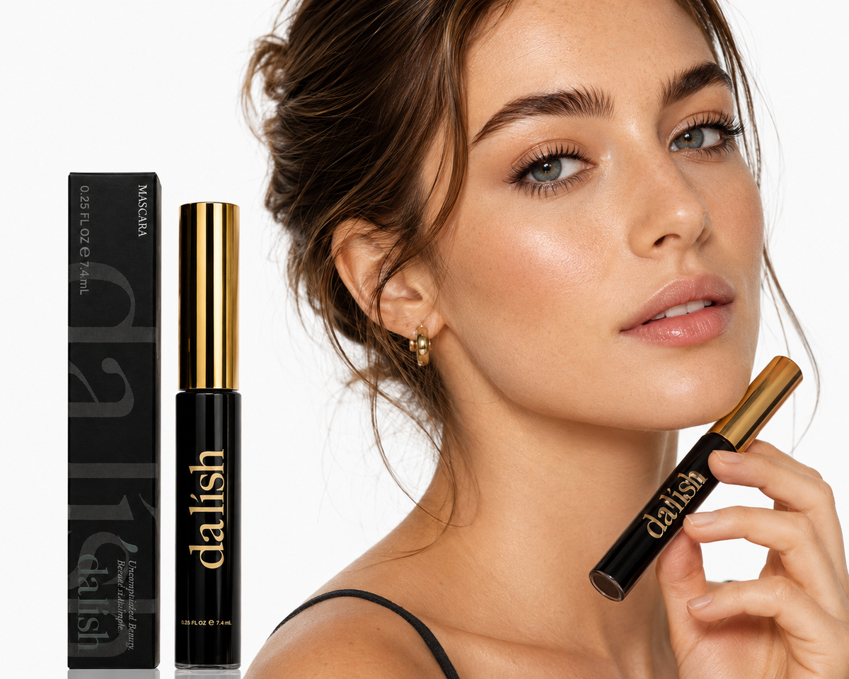 Da Lish mascara on model