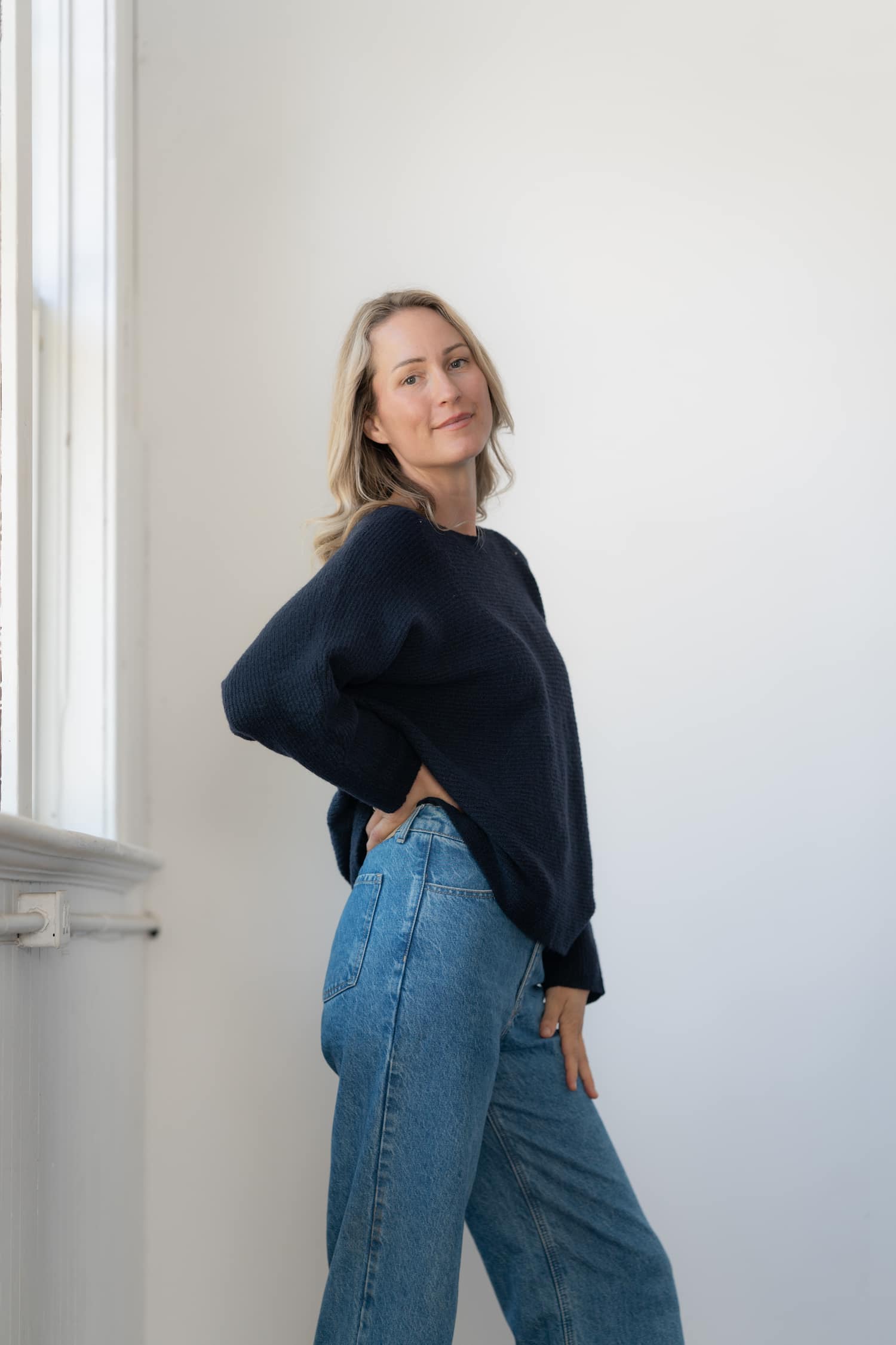 Echo Verde Eezee Crew sweater in Dark Navy angled-back view at Lemonberry Aurora