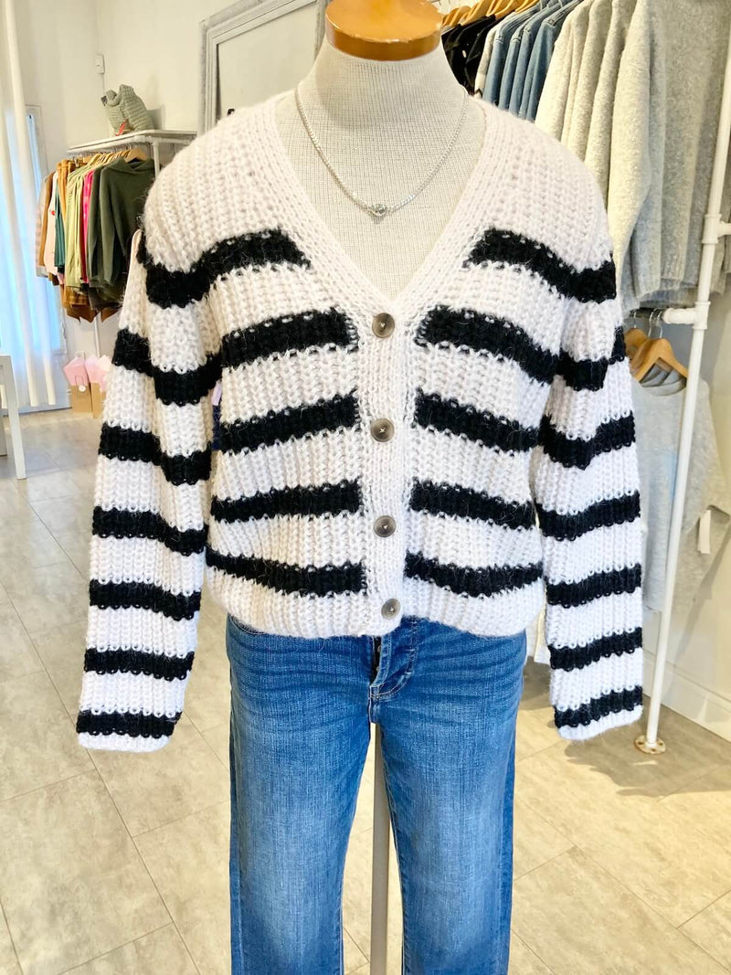 Gentle Fawn Melanie Cardigan in ivory with black stripes, button-front design styled with jeans – Richmond Hill to Aurora – Lemonberry boutique