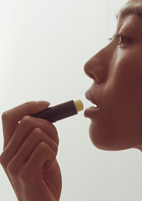 Henné Bath & Body Luxury Lip Balm V2 🍃 available at Lemonberry Boutique Aurora