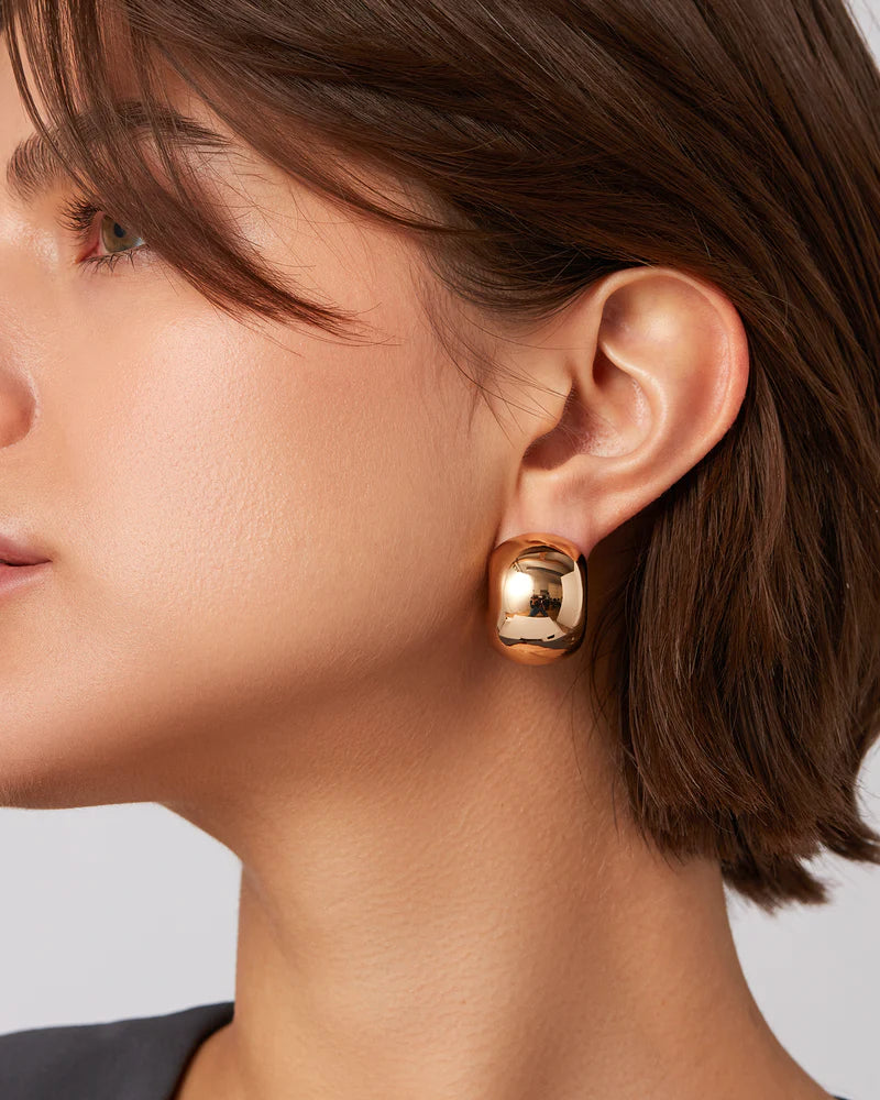 Jenny Bird Gemma Hoop Earrings in 14K gold plated brass — Lemonberry Aurora on model