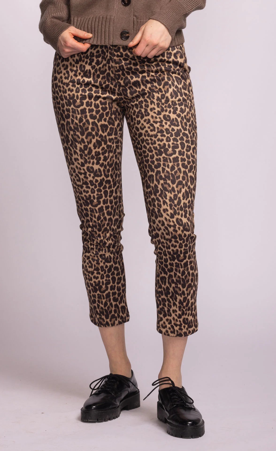 Pink Martini Kitty Pants in leopard print, ankle-length slim cut – available at Lemonberry Aurora