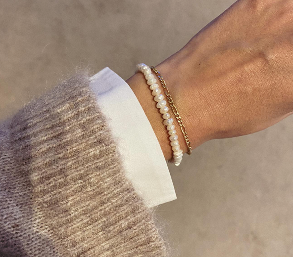 Luna Bloom Dainty Pearl Bracelet