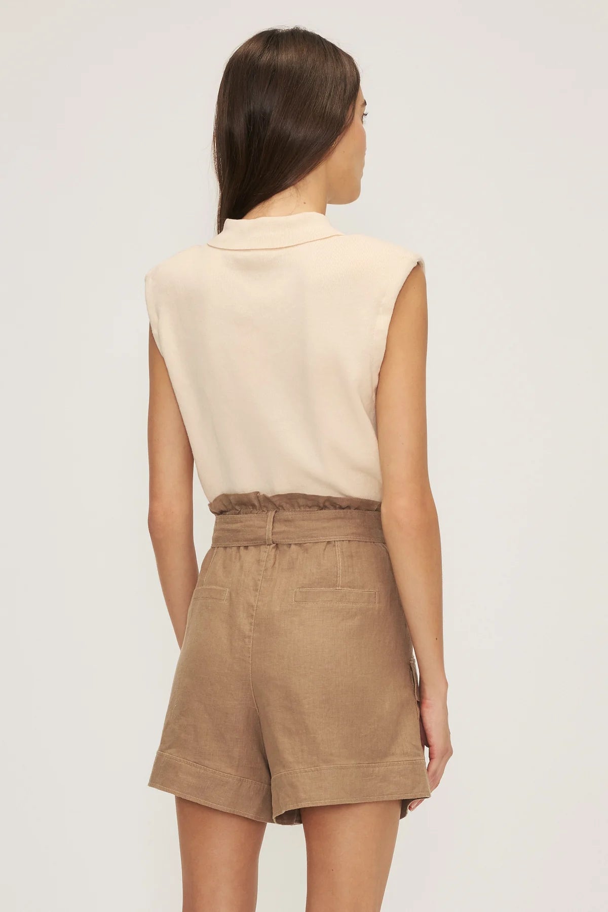 Back close-up of Melissa Nepton Spencer Short in khaki linen, available at Lemonberry Aurora with free shipping across Canada with $150+