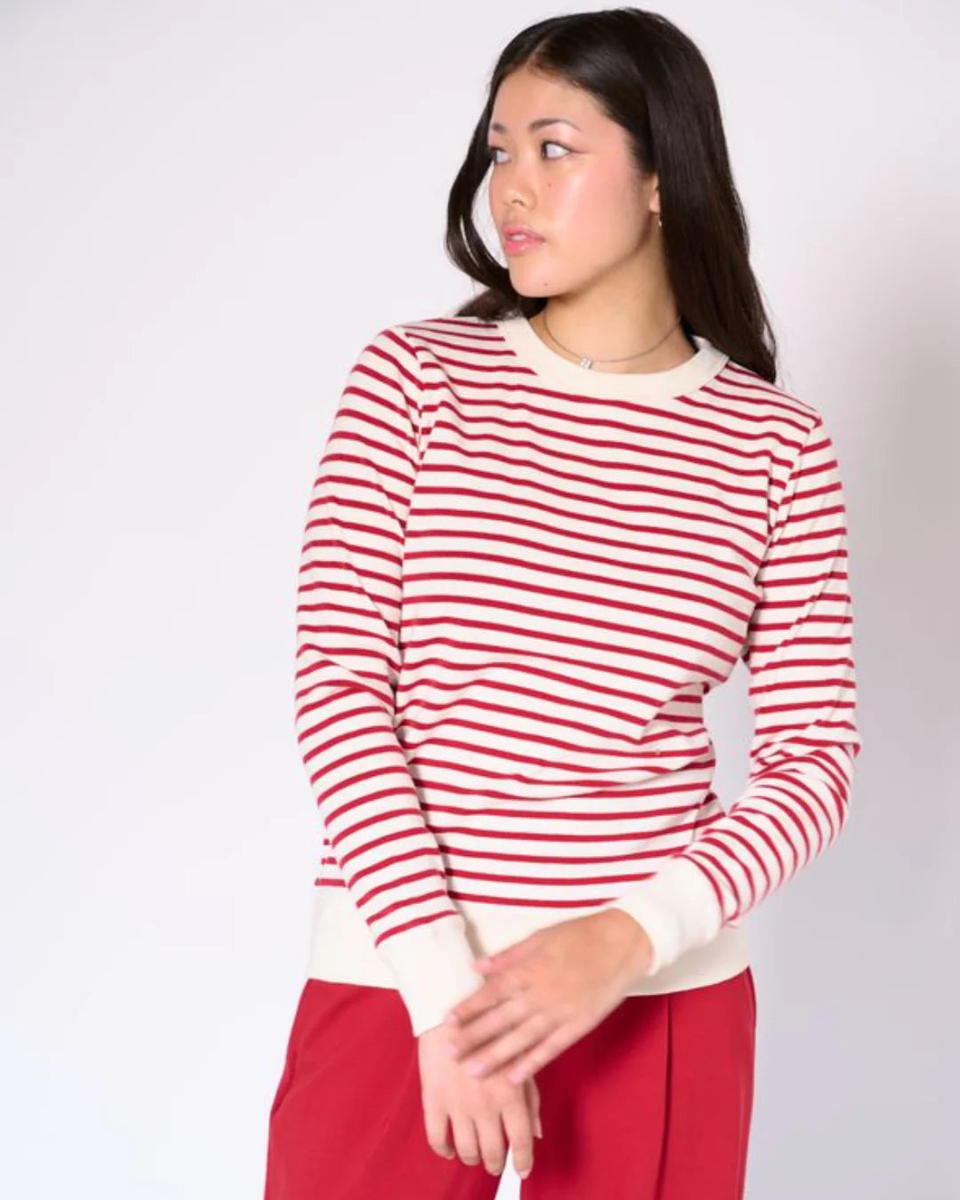 Preloved Genevieve red stripe cotton crew neck top worn by model