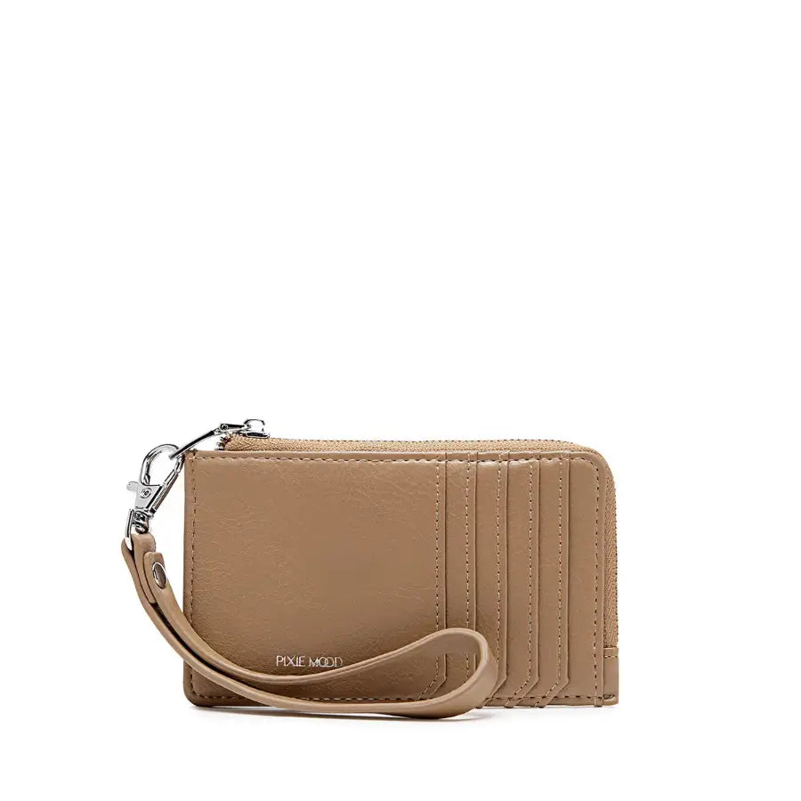 Brown Quinn Card Wallet front view with card slots