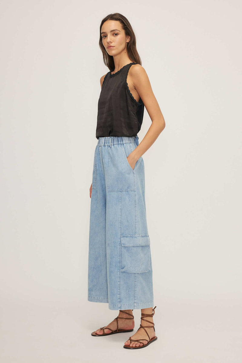 Side view of the Silvestre pant by Melissa Nepton